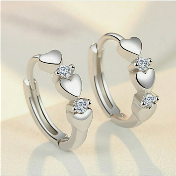 New Fashion Heart Huggie Hoop Earrings Studs - Picture 3 of 10